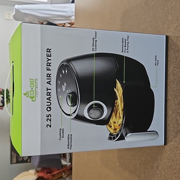 Eco+Chef 2.25 QT Cook Smarter Air Fryer - Picture 2 of 10